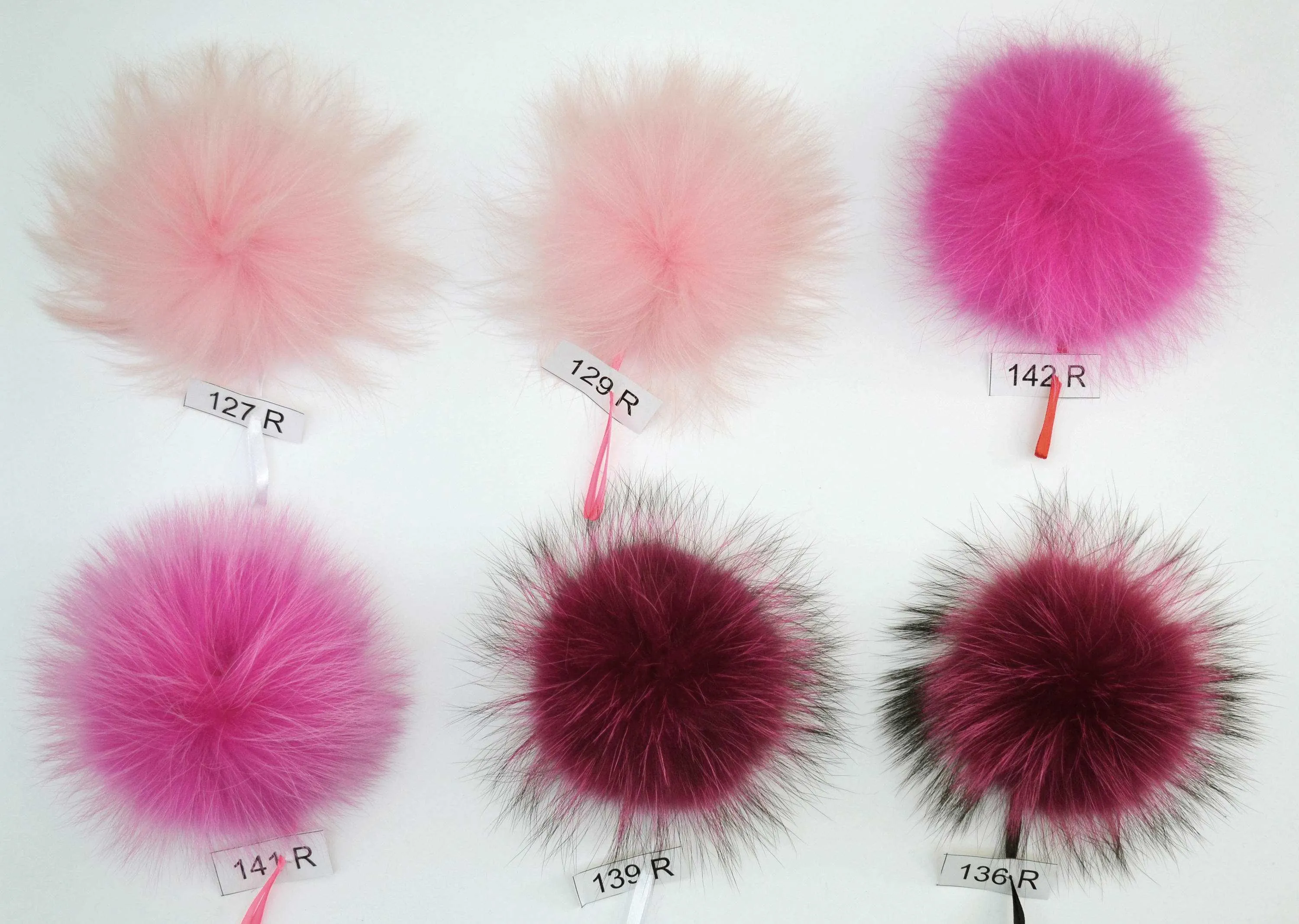 8,5" GENUINE FUR POM Pom! Large Pom Poms, Fur Pom Pom for Hat, Fur Pompom, Fur Ball, Bag Charm, Pompom, Fur Pom, Knit Hat, Real Fur, Red Pom