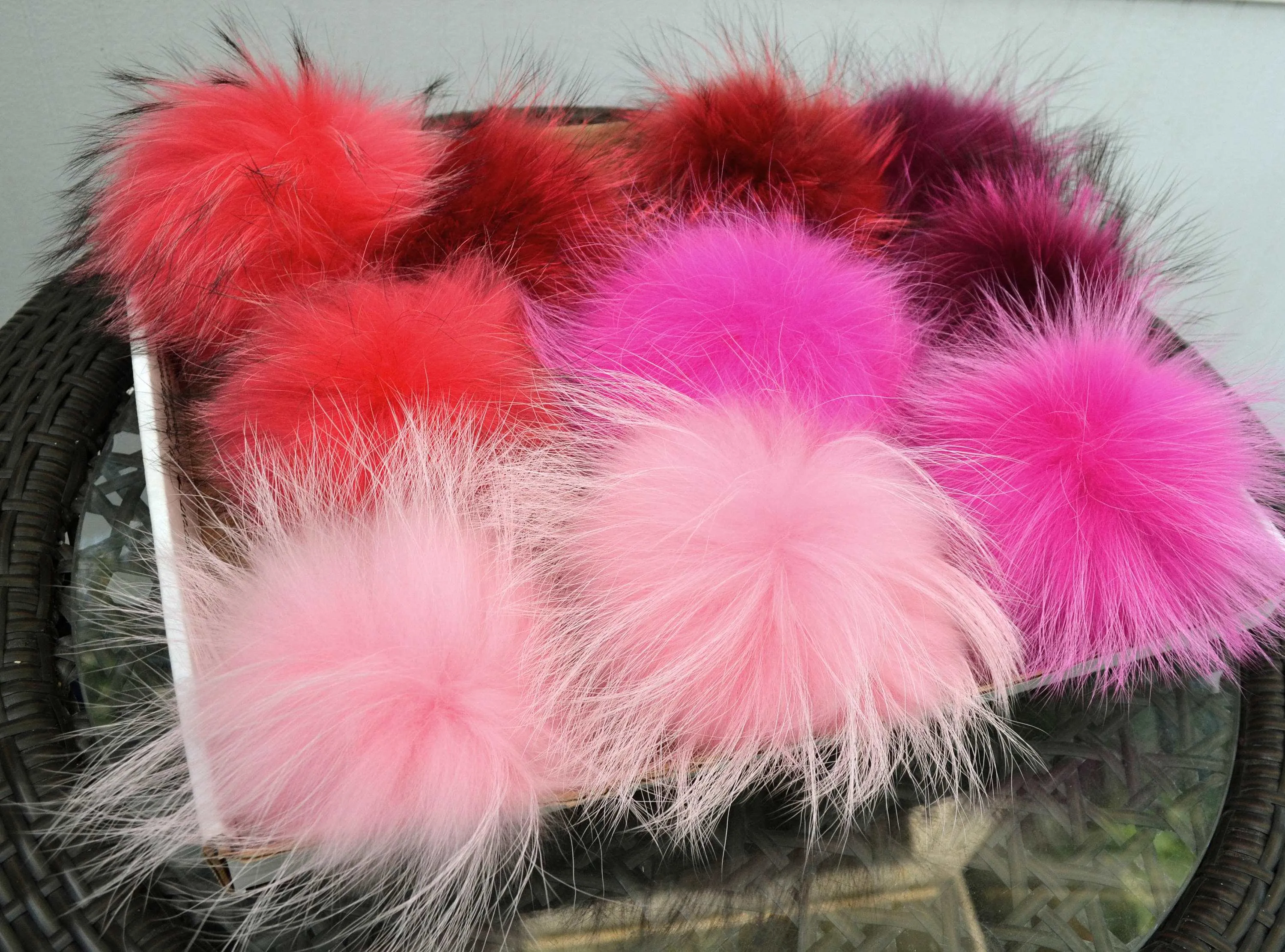 8,5" POM POM! Large Pom Poms, Fur Pom Pom for Hat, Fur Pompom, Fur Ball, Bag Charm, Pompom, Fur Pom, Knit Hat, Real Fur, Raccoon Fur, Red