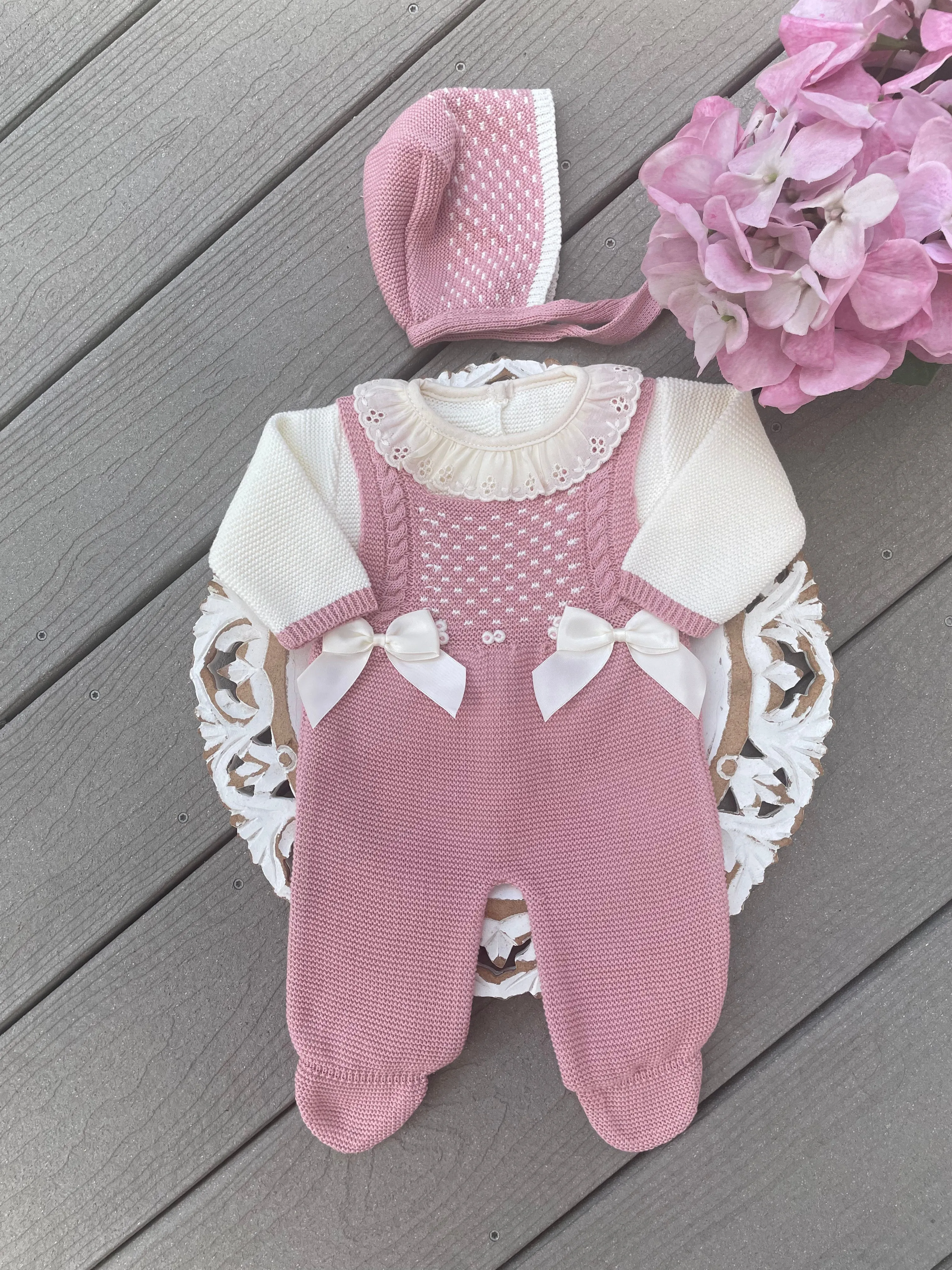 Honeycomb Pattern knit Romper Knitted Set With Doble Bow in Old Pink and Ivory