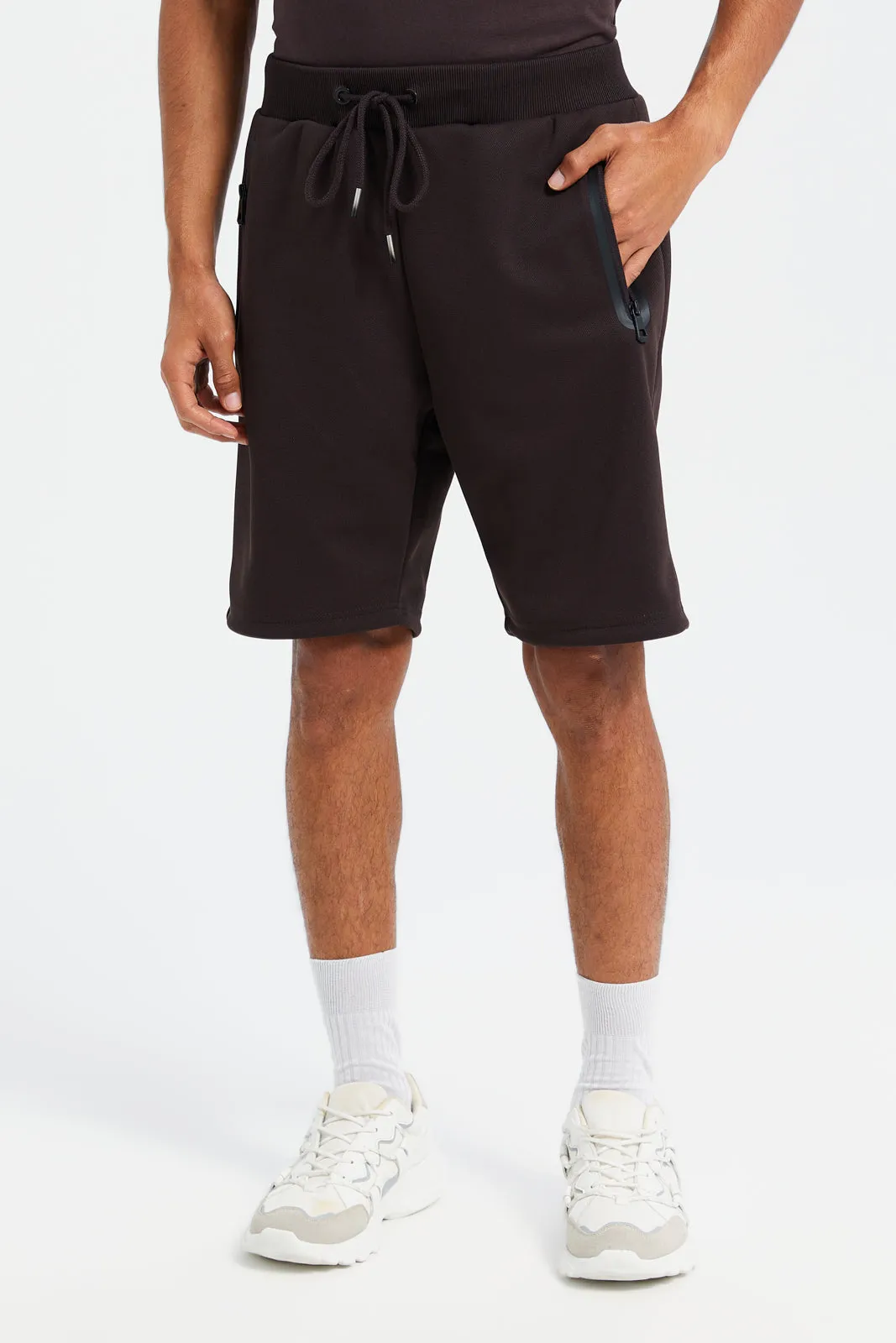 Men Burgundy Mid-Rise Tech Shorts With Zip Pockets