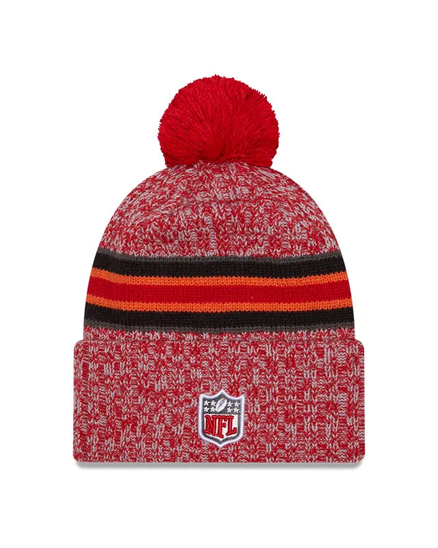 New Era Men's NFL Tampa Bay Buccaneers Sideline 23 Sport Pom Knit