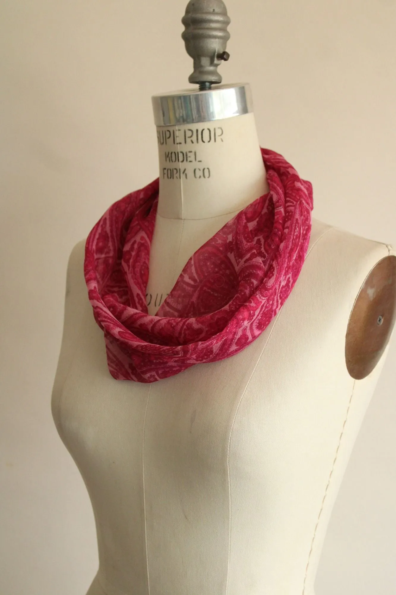 Vintage 1970s Glentex Silk Pink Paisley Infinity Scarf